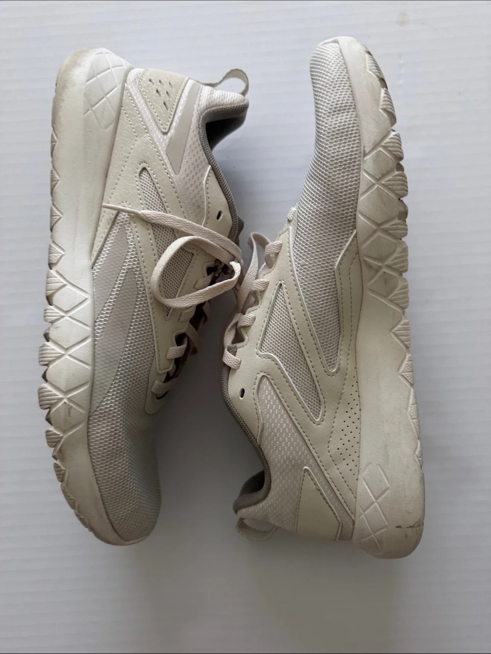 Reebok Men’s Sneakers in Cream and Light Tan size 10.5